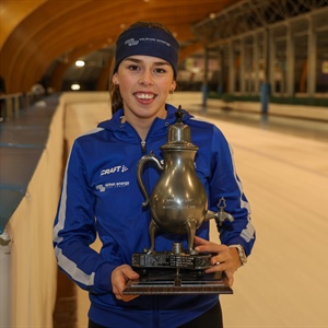 Jade plaatst zich voor NK allround en wint Kraantje Lek