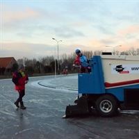 Wegens ijspreparatie is de ijsbaan vanavond gesloten